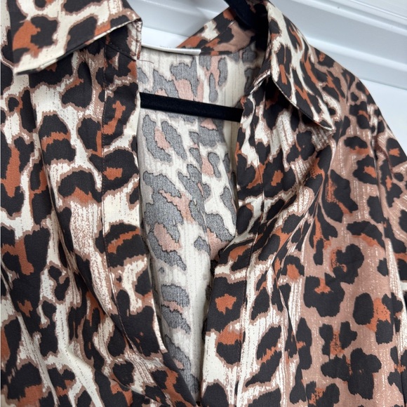 Jolie & Joy Women’s Plus Size Leopard Print Smocked Waist Blouse Top, Sz 3x - Picture 4 of 10